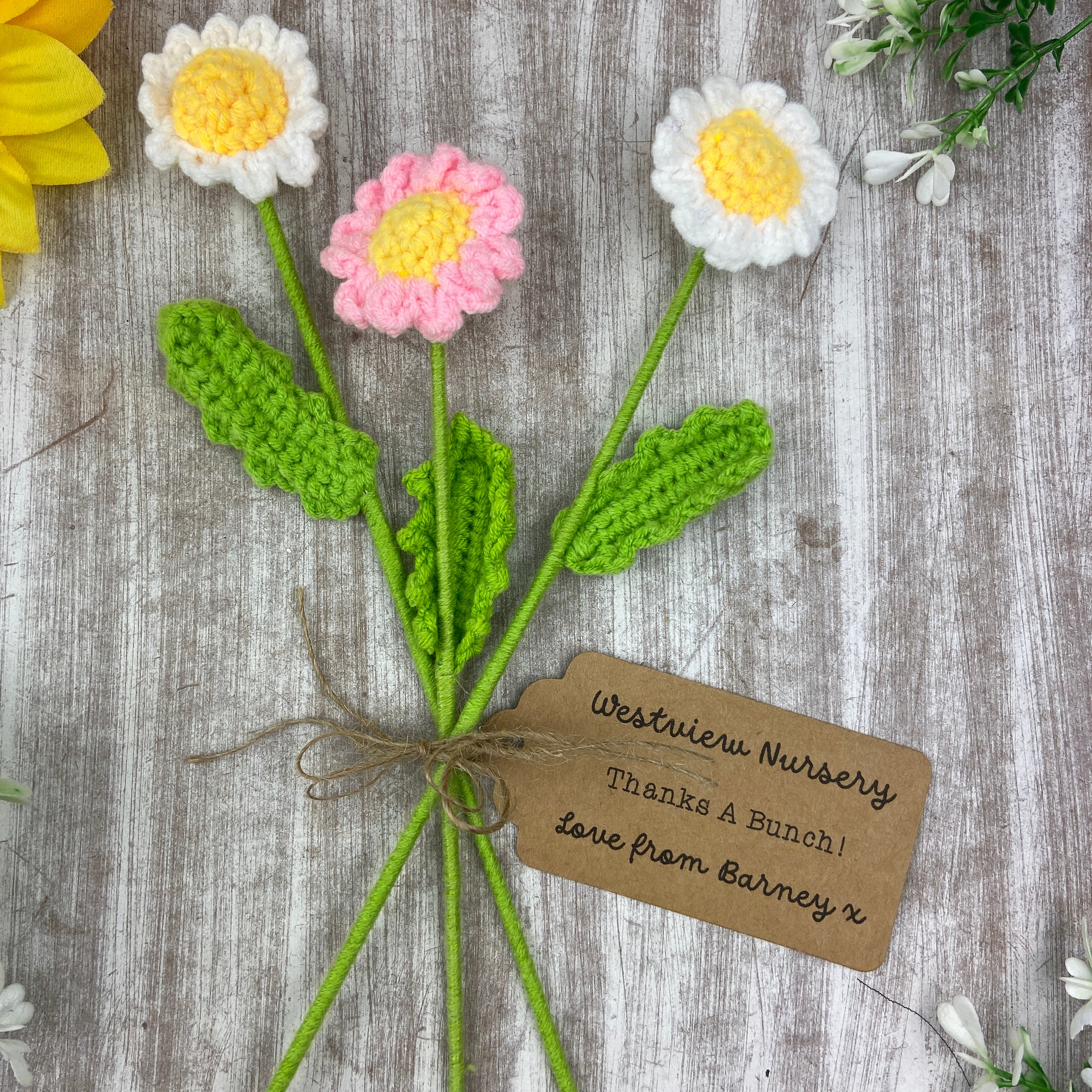🌼 Personalised "Thanks a Bunch" Crochet Daisies – Set of 3 🌼