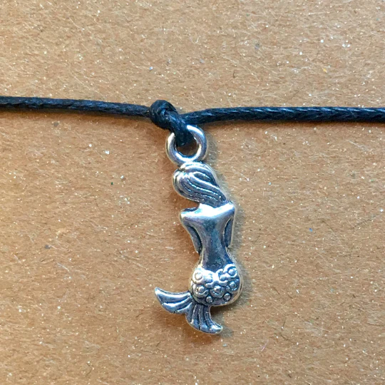 If Your Thighs Touch You're One Step Closer To Being A Mermaid! - Image 2
