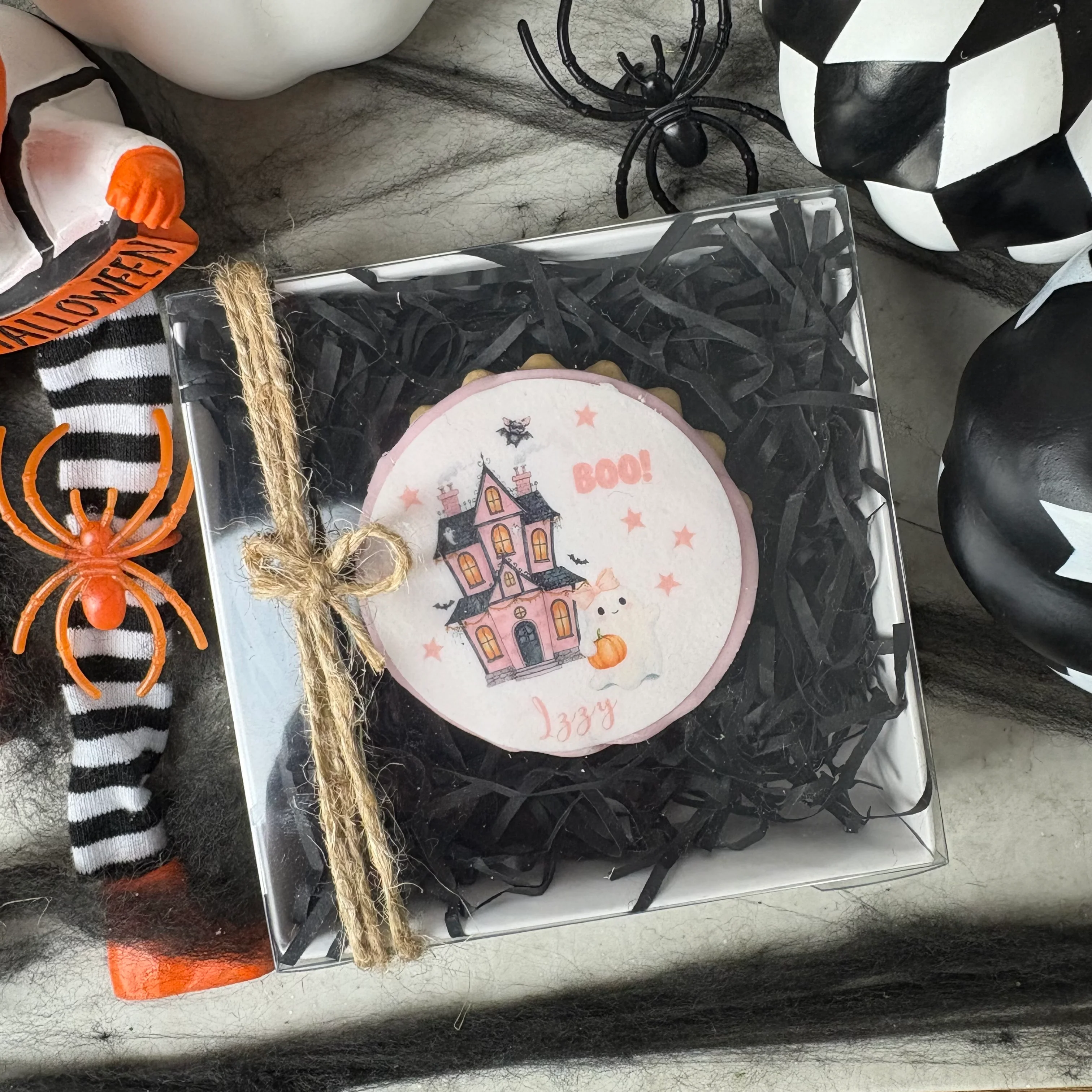 Personalised Halloween Pink Haunted House Biscuit - Image 3