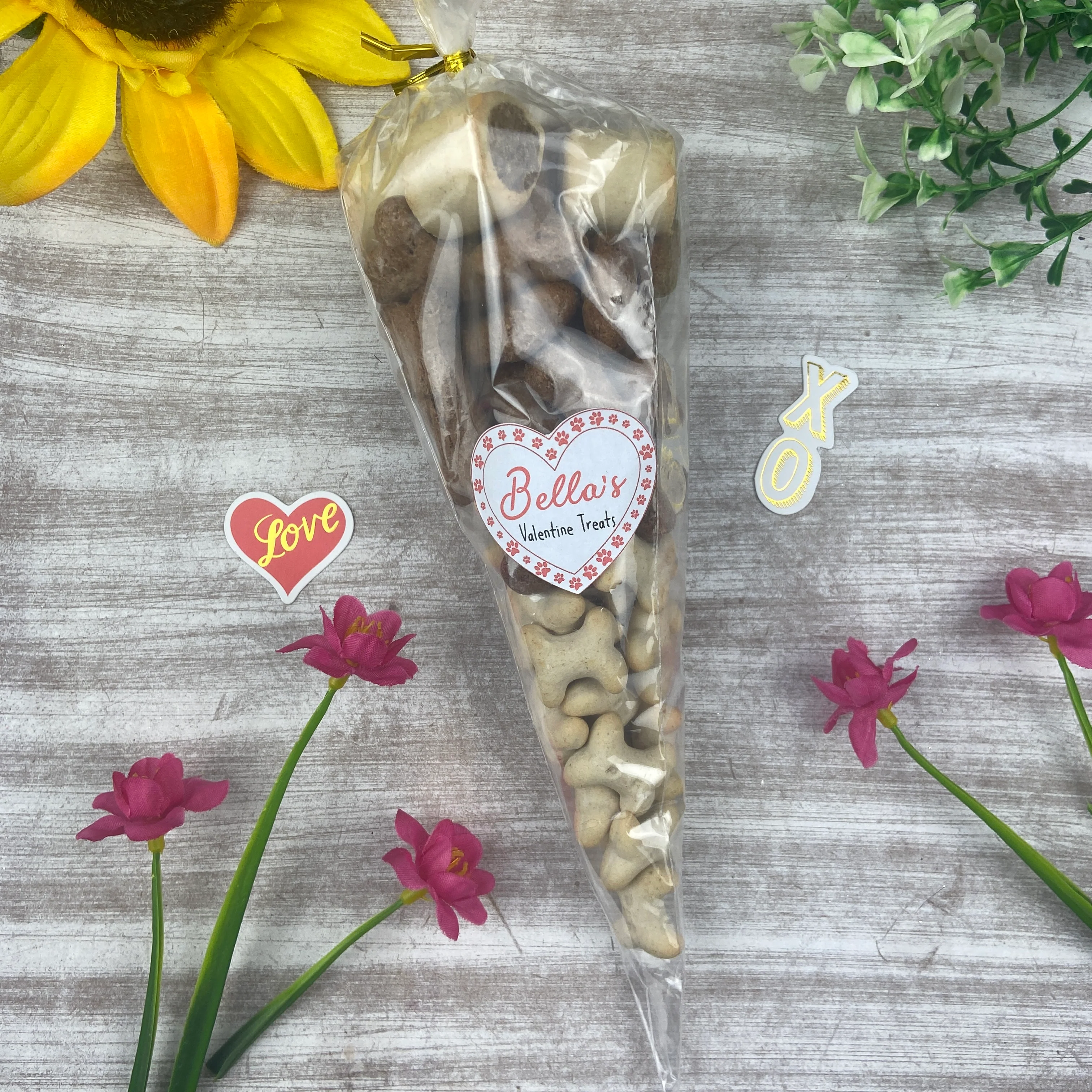 Valentine's Dog Treat Cone - Heart Shape - Image 4